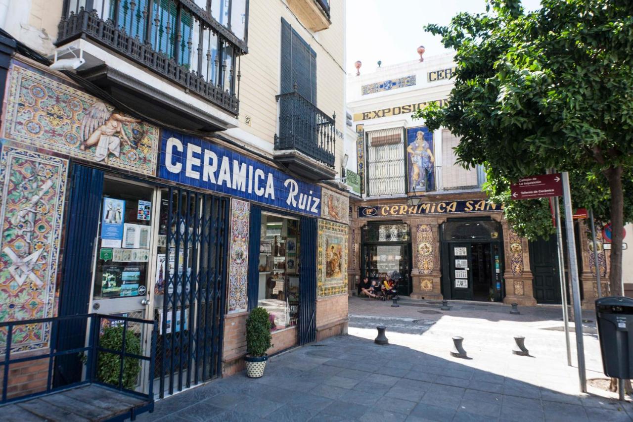 Rodrigo De Triana Courtyard By Valcambre Apartment *